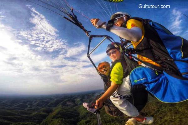 霞义山滑翔伞基地旅游
